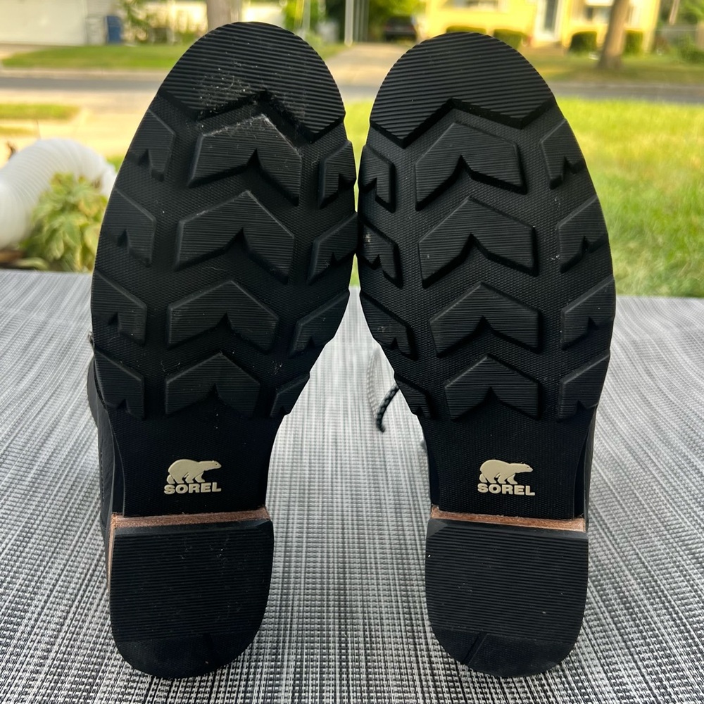 Sorel Emelie Short Lace Cozy Waterproof Boot Black Size 8 Great Condition - Picture 9 of 15